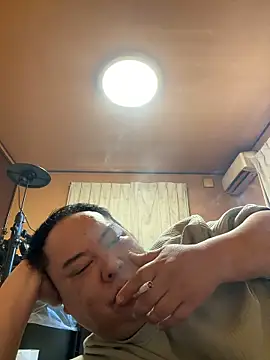 punk0805 online show from September 2025 04:12:02 AM