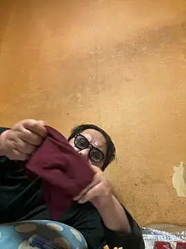 punk0805 online show from February 2026 01:11:01 PM