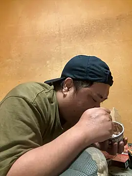 punk0805 online show from October 2025 04:52:01 PM