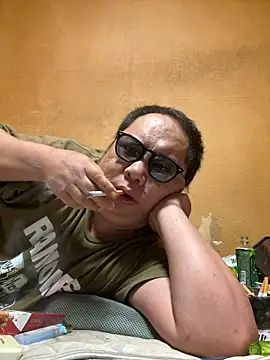 punk0805 online show from September 2025 12:22:02 PM