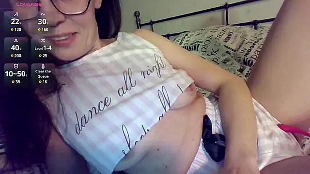 Athena play online show from March 2025 09:37:01 PM