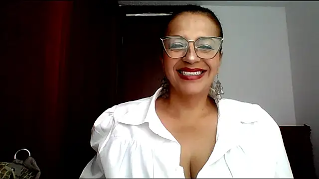 RossanaLionheart online show from May 2026 01:05:02 PM