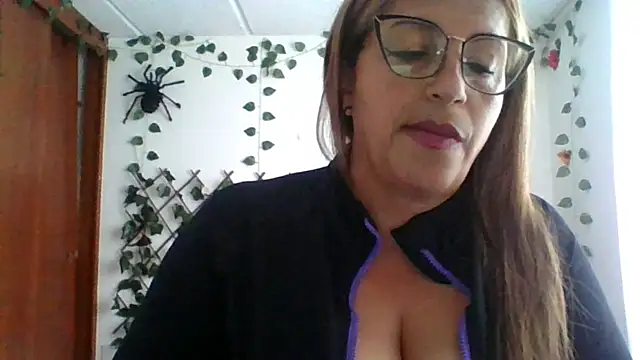 RossanaLionheart online show from November 2025 12:21:02 PM