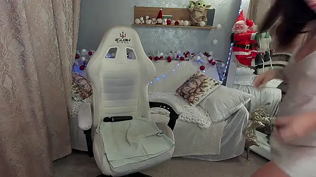 IsabellaFoxyy online show from December 2025 06:37:01 AM