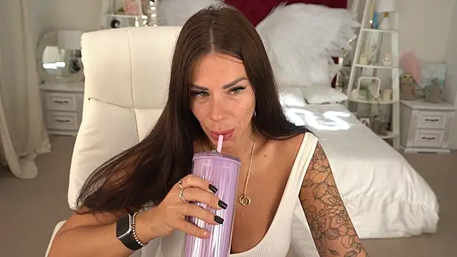 Snapshot of IsabellaFoxyy chatting on September 2025 05:24:01 AM IsabellaFoxyy online show from September 2025 05:24:01 AM