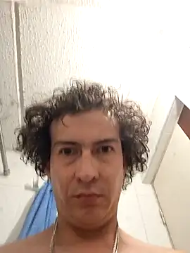 Snapshot of yonson90s chatting on September 2025 03:23:01 AM yonson90s online show from September 2025 03:23:01 AM