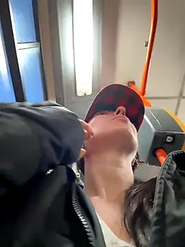 Snapshot of eveangelll chatting on November 2025 05:06:02 AM eveangelll online show from November 2025 05:06:02 AM