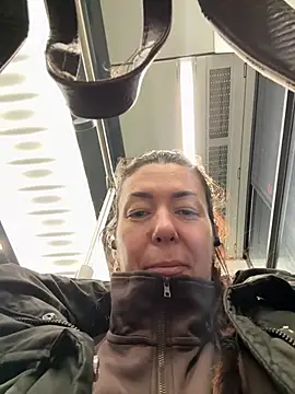 Snapshot of eveangelll chatting on February 2026 05:03:02 AM eveangelll online show from February 2026 05:03:02 AM