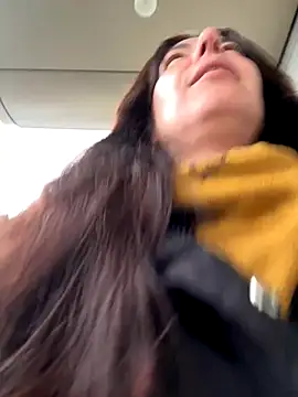 Snapshot of eveangelll chatting on November 2025 08:31:02 AM eveangelll online show from November 2025 08:31:02 AM