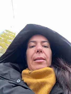 Snapshot of eveangelll chatting on November 2025 08:07:02 AM eveangelll online show from November 2025 08:07:02 AM