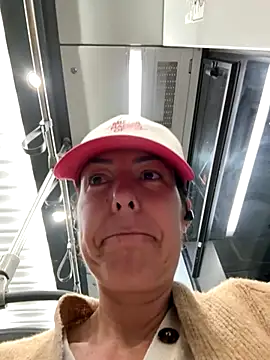 Snapshot of eveangelll chatting on October 2025 03:49:02 AM eveangelll online show from October 2025 03:49:02 AM