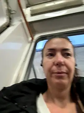 Snapshot of eveangelll chatting on November 2025 04:49:01 AM eveangelll online show from November 2025 04:49:01 AM