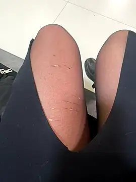 Snapshot of eveangelll chatting on November 2025 07:56:01 AM eveangelll online show from November 2025 07:56:01 AM