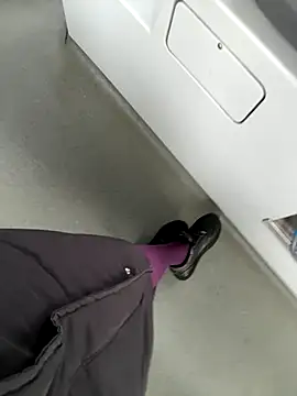 Snapshot of eveangelll chatting on November 2025 08:30:01 AM eveangelll online show from November 2025 08:30:01 AM