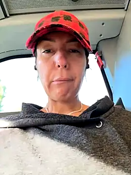 Snapshot of eveangelll chatting on November 2025 07:57:01 AM eveangelll online show from November 2025 07:57:01 AM