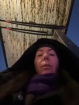 Snapshot of eveangelll chatting on December 2025 04:58:02 AM eveangelll online show from December 2025 04:58:02 AM