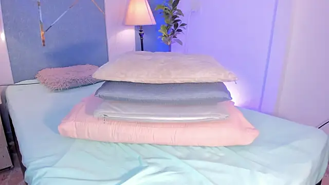 Voluptupus-girl online show from November 2025 03:51:04 AM