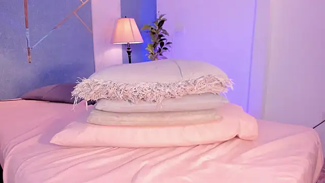 Voluptupus-girl online show from December 2025 09:04:02 PM