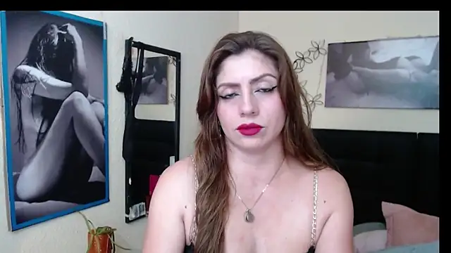 AnthonelaBella online show from April 2026 04:08:02 PM