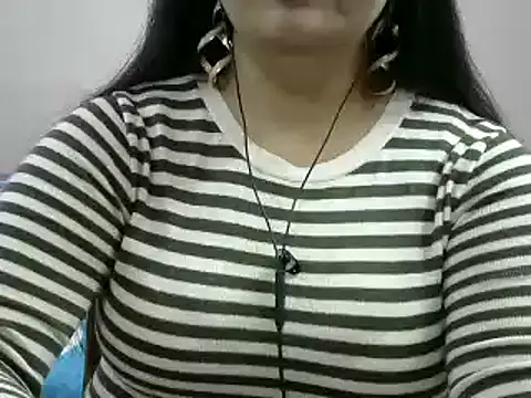 Snapshot of Shruti_139 chatting on December 2024 07:42:02 PM Shruti 139 online show from December 2024 07:42:02 PM