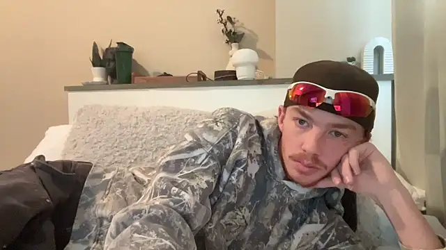 younghungginger online show from December 2024 08:47:01 PM