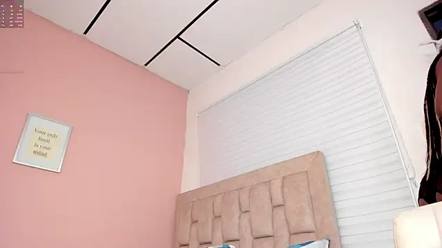 scarlet darling26 online show from January 2025 09:50:01 PM