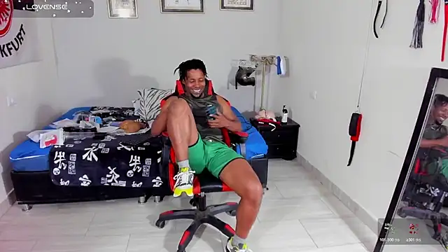 Snapshot of AlejoKhalifa_ chatting on November 2025 11:53:02 AM AlejoKhalifa online show from November 2025 11:53:02 AM