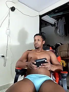 AlejoKhalifa  online show from September 2025 12:17:02 AM