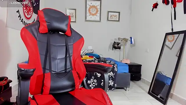 Snapshot of AlejoKhalifa_ chatting on October 2025 12:09:01 AM AlejoKhalifa online show from October 2025 12:09:01 AM