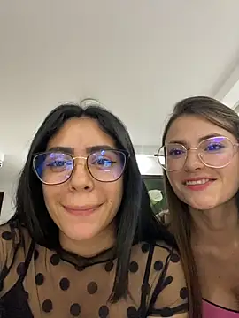 Snapshot of GiiirlPower chatting on September 2025 05:07:01 AM GiiirlPower online show from September 2025 05:07:01 AM