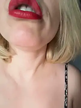 Yourdirtybitch online show from November 2025 07:45:01 AM