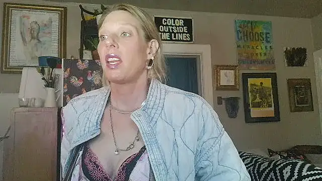 Glamazonx online show from March 2026 01:27:01 PM