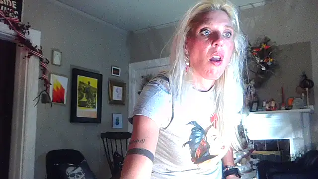 Snapshot of Glamazonx chatting on November 2025 12:03:02 AM Glamazonx online show from November 2025 12:03:02 AM