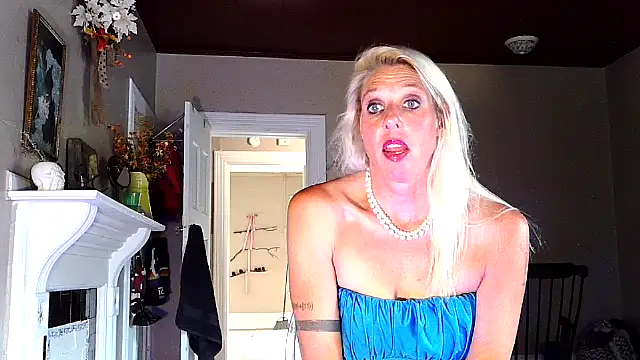 Snapshot of Glamazonx chatting on September 2025 06:52:01 PM Glamazonx online show from September 2025 06:52:01 PM