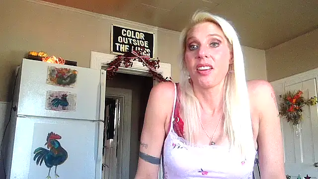 Snapshot of Glamazonx chatting on November 2025 08:12:01 PM Glamazonx online show from November 2025 08:12:01 PM