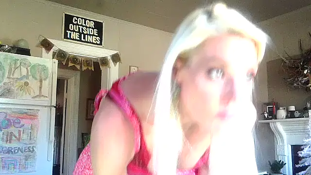 Snapshot of Glamazonx chatting on November 2025 08:02:01 PM Glamazonx online show from November 2025 08:02:01 PM