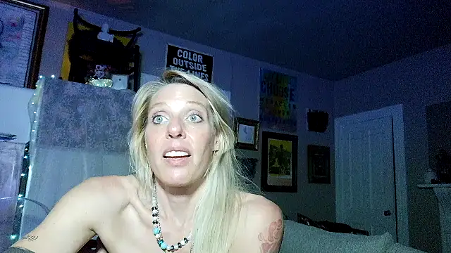 Glamazonx online show from April 2026 07:03:01 AM