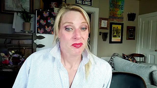 Glamazonx online show from April 2026 07:07:01 PM