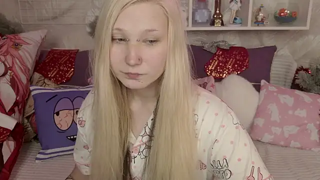 MeowkaKitty online show from December 2025 02:22:02 AM