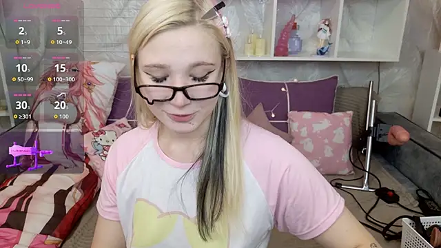 MeowkaKitty online show from September 2025 01:33:01 AM