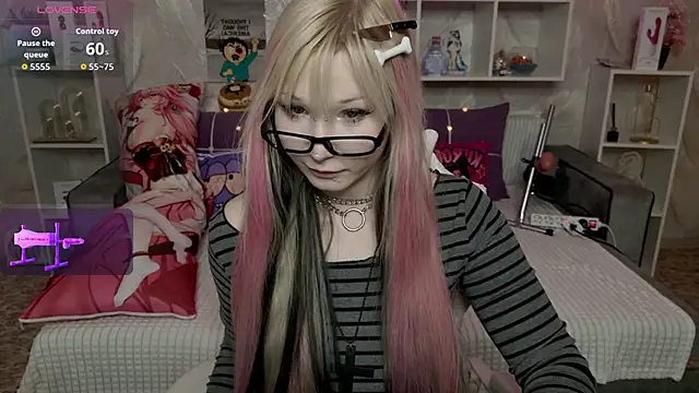 MeowkaKitty online show from March 2026 02:44:02 AM