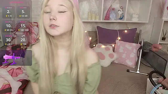 Snapshot of MeowkaKitty chatting on November 2025 01:28:01 AM MeowkaKitty online show from November 2025 01:28:01 AM