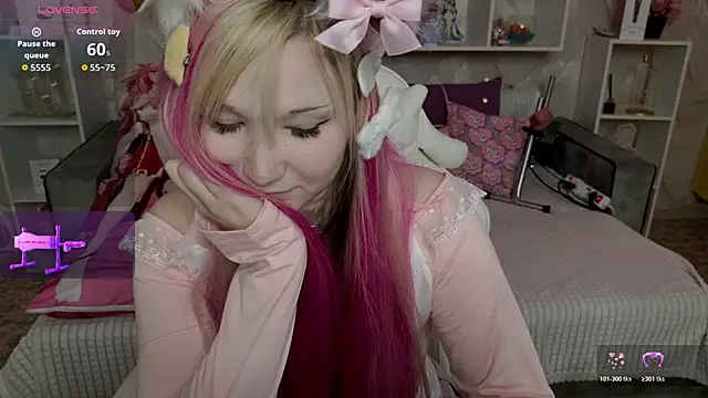 MeowkaKitty online show from April 2026 02:18:01 AM