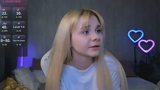 Snapshot of Britney_Lynch chatting on March 2025 07:49:02 PM Britney Lynch online show from March 2025 07:49:02 PM
