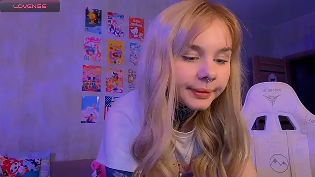 Britney Lynch online show from January 2026 08:01:02 PM