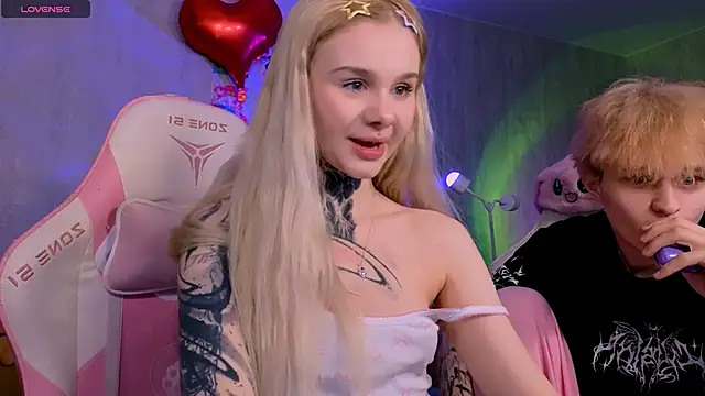 Britney Lynch online show from February 2026 07:05:01 PM