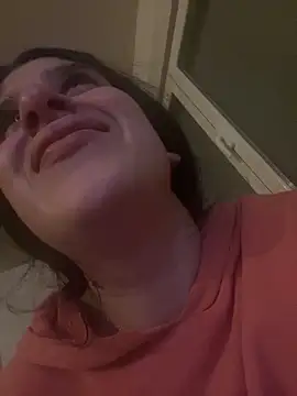 Snapshot of lylyacachonda chatting on February 2026 01:05:02 AM lylyacachonda online show from February 2026 01:05:02 AM