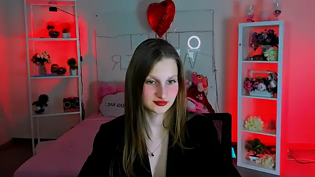 Snapshot of EllaHorton chatting on February 2025 07:04:02 PM EllaHorton online show from February 2025 07:04:02 PM