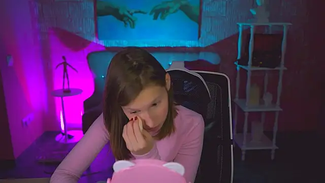 EllaHorton online show from November 2025 04:24:01 PM