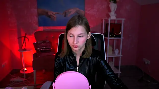 EllaHorton online show from April 2026 04:57:02 PM